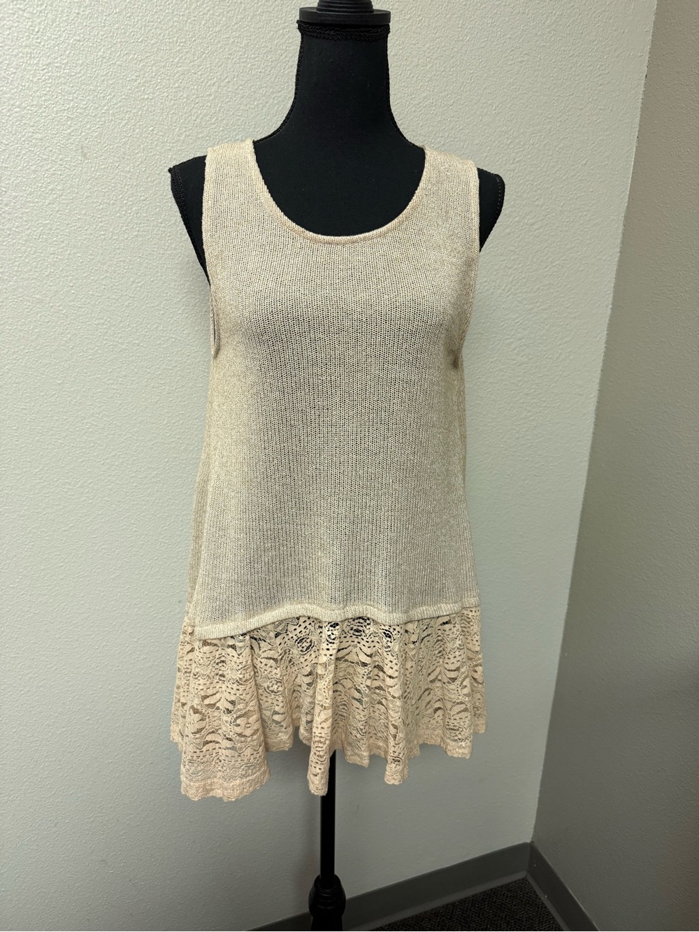 Altar'd State Tan Knit Lace Hem Tunic Tank XL Boho Cottagecore Romantic - Picture 3 of 9